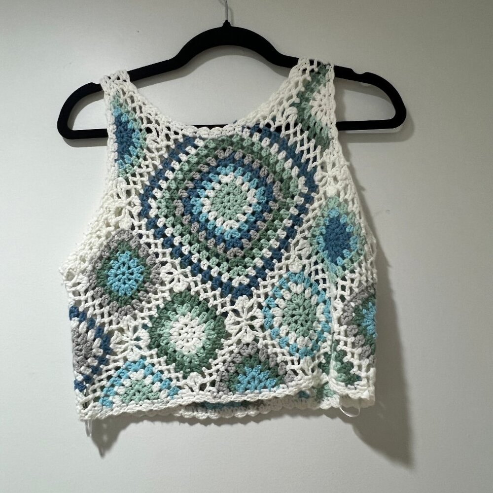 Altard State blue/green/white cropped crochet sweater size S